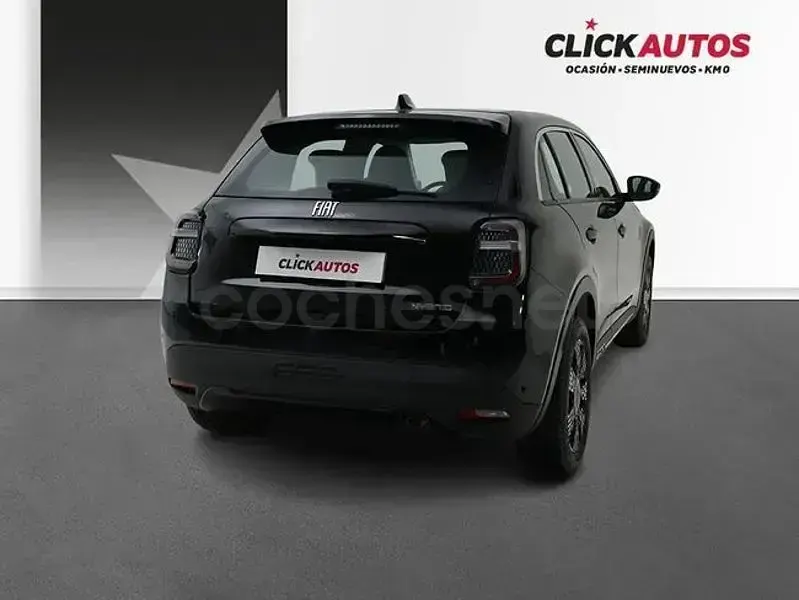 Usado Fiat 600 100 CV (73 kW) 2025 Negro SUV
