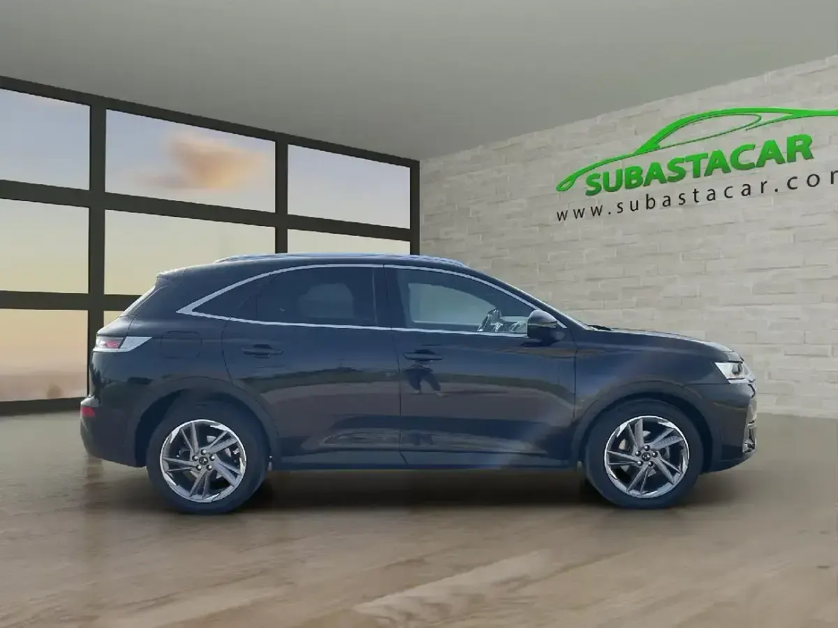 Usado DS Automobiles DS7 Crossback So Chic 130 CV (95 kW) 2020 Negro SUV