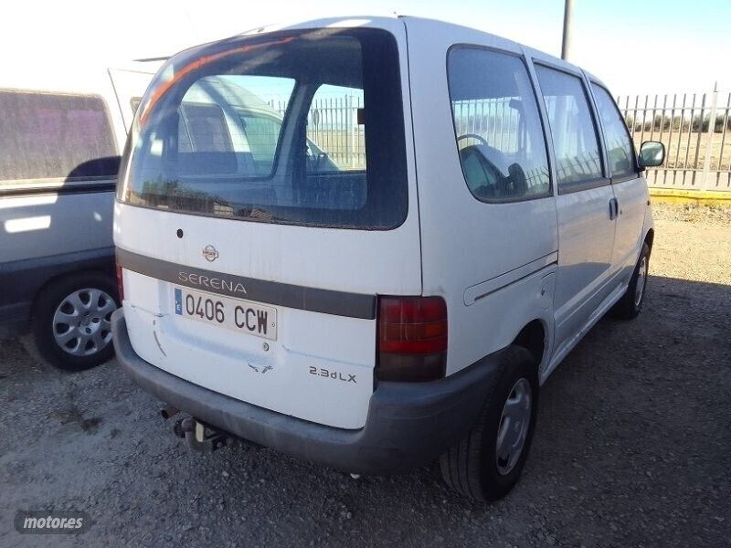 Usado Nissan Serena 75 CV (55 kW) 2002 Blanco Monovolumen