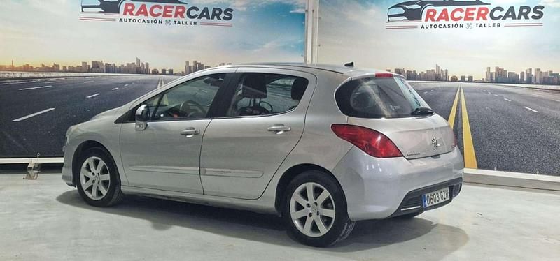 Usado Peugeot 308 Sportium 111 CV (81 kW) 2010 Gris Utilitario