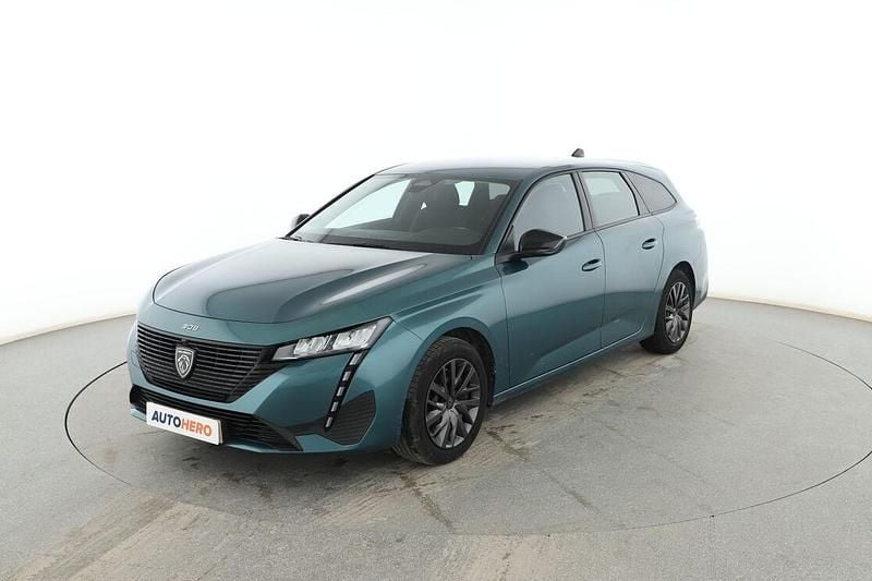 Usado Peugeot 308 Active 110 CV (80 kW) 2022 Verde Familiar