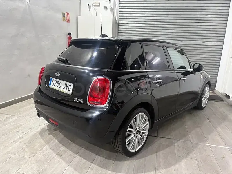 Usado Mini Cooper 136 CV (100 kW) 2017 Negro Utilitario