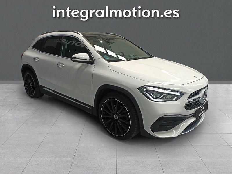 Usado Mercedes GLA200 150 CV (110 kW) 2020 Blanco SUV