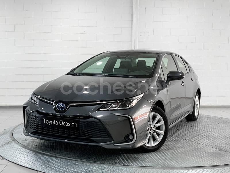 Gris / plata Usado 2025 Toyota Corolla Eco Berlina | 27.300 € (Un poco caro) - Imagen 1/4
