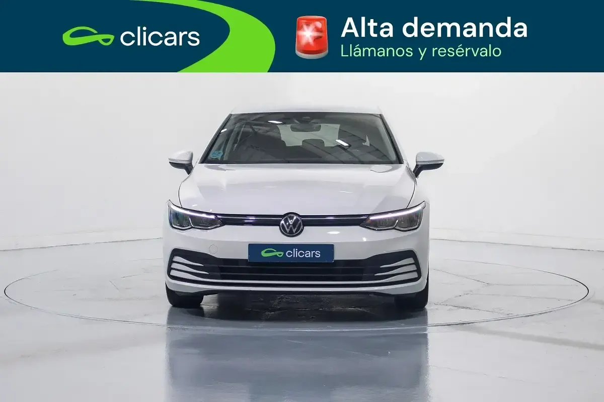 Usado VW Golf VIII Life 115 CV (84 kW) 2022 Blanco Berlina