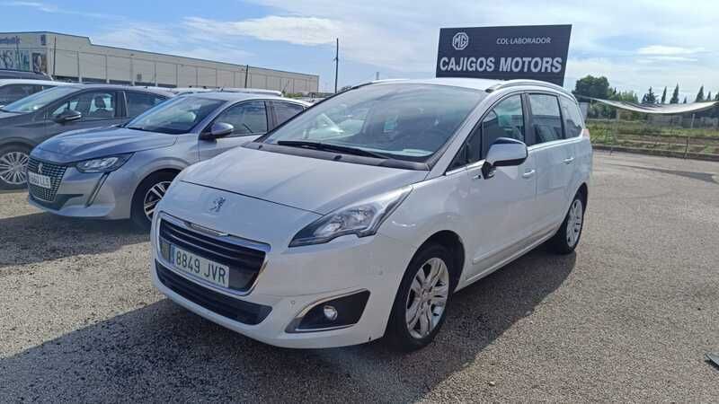 Blanco Usado 2016 Peugeot 5008 Style Monovolumen | 9900 € (Un poco caro) - Imagen 1/4