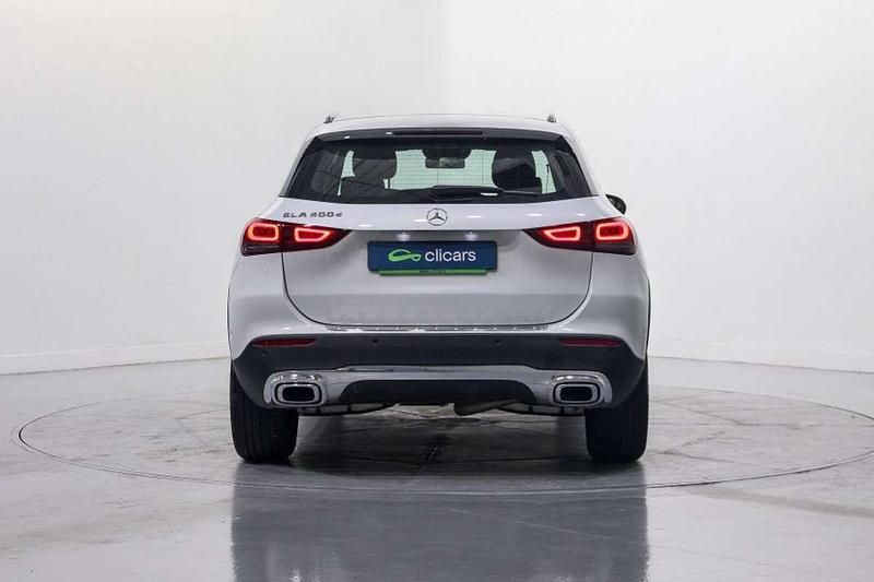 Usado Mercedes GLA200 150 CV (110 kW) 2022 Blanco SUV