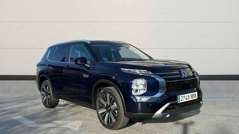 Azul Nuevo 2024 Mitsubishi Outlander SUV | 51.000 € - Imagen 1/4