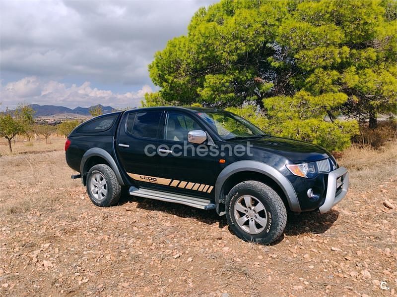 Negro Usado 2008 Mitsubishi L200 Intense Recogida | 15.990 € - Imagen 1/4