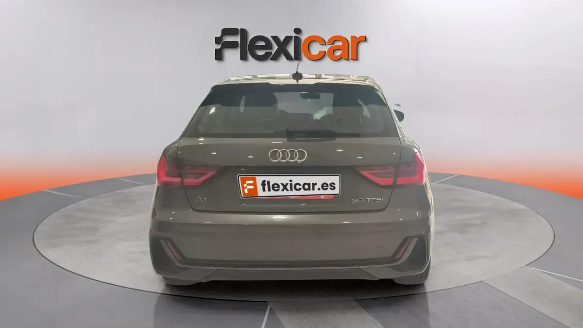 Usado Audi A1 Sportback S-Line 110 CV (80 kW) 2022 Gris Utilitario