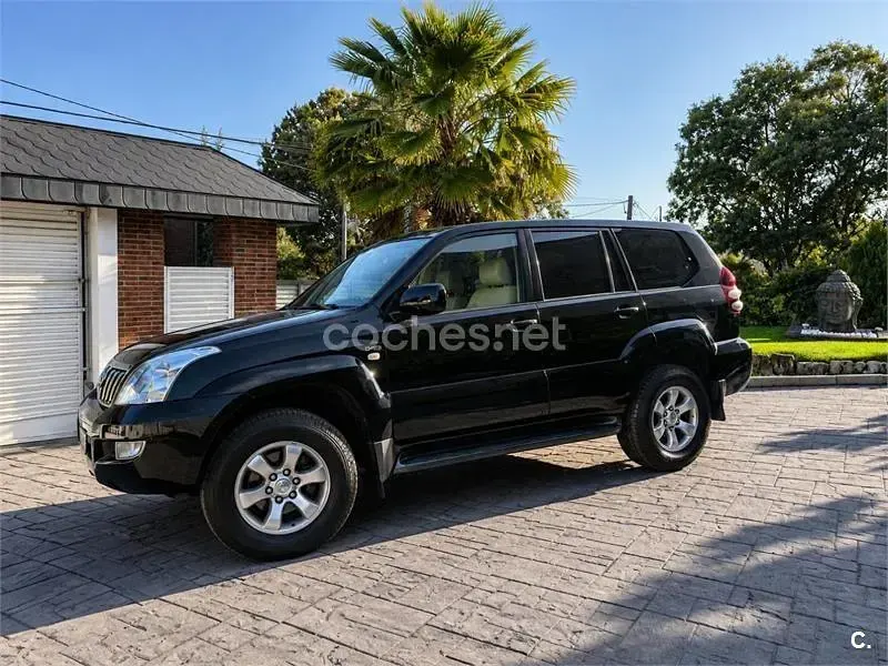 Usado Toyota Land Cruiser 166 CV (122 kW) 2007 Negro SUV