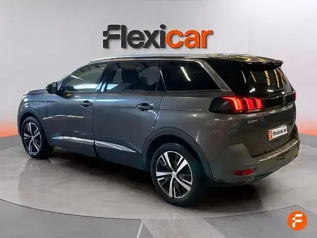 Usado Peugeot 5008 Allure 131 CV (96 kW) 2018 Gris SUV