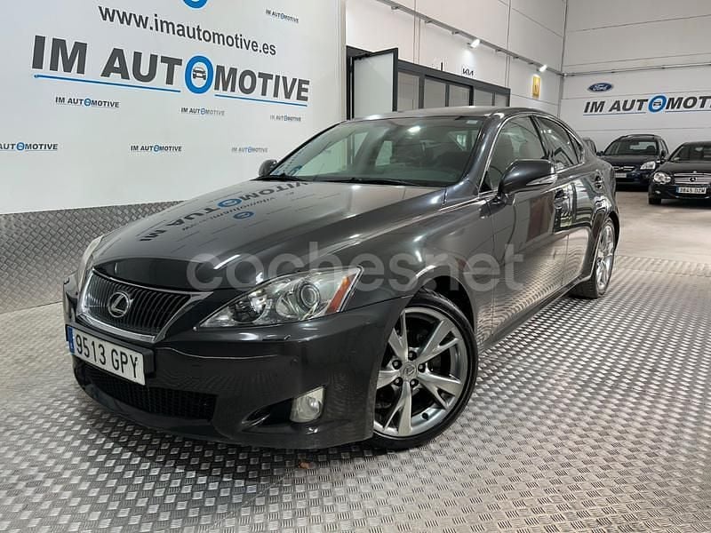 Gris / plata Usado 2009 Lexus IS220d Sport Line Berlina | 7990 € (Precio justo) - Imagen 1/4