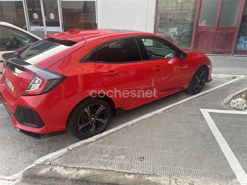 Usado Honda Civic Sport Plus 182 CV (133 kW) 2017 Rojo Berlina