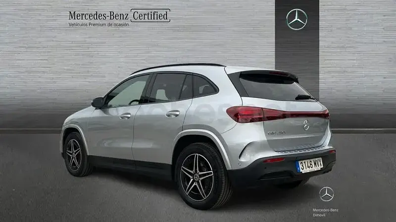 Usado Mercedes EQA250 139 kW (190 CV) 2024 Plata hightech SUV