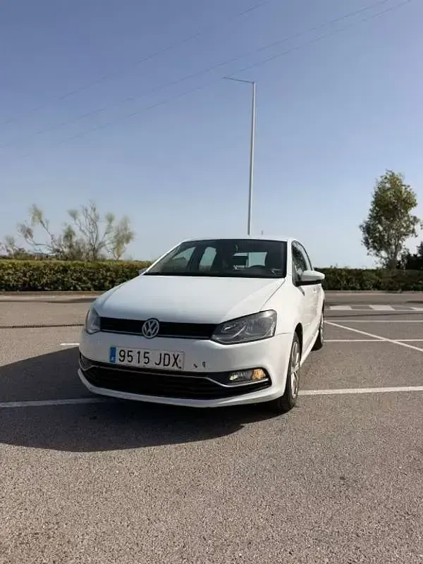 Usado VW Polo Advance 90 CV (66 kW) 2015 Blanco Utilitario