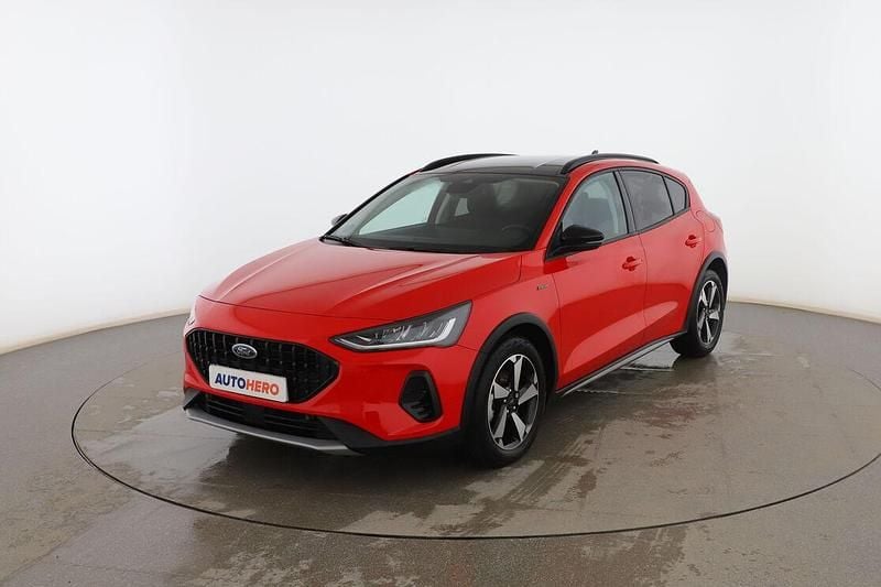 Usado Ford Focus Active X 125 CV (91 kW) 2023 Rojo Berlina