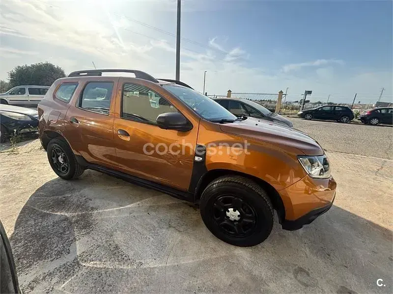 Usado Dacia Duster Essentiel 95 CV (69 kW) 2018 Naranja SUV
