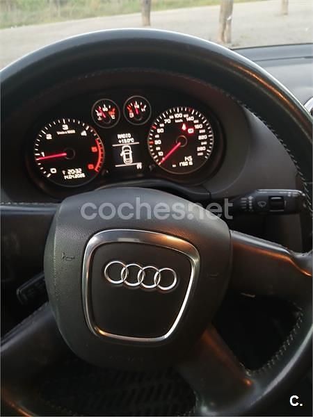 Käytetty Audi A3 Attraction 105 HP (77 kW) 2011 Harmaa Viistoperä
