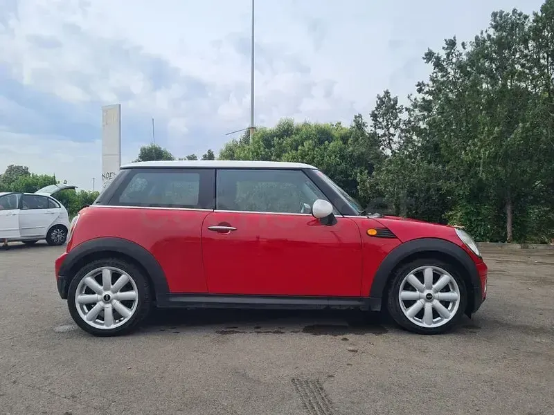Usado Mini Cooper 120 CV (88 kW) 2008 Rojo Utilitario