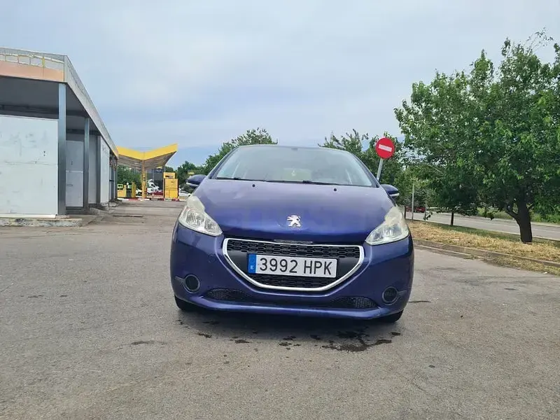 Usado Peugeot 208 Style 82 CV (60 kW) 2014 Azul Utilitario