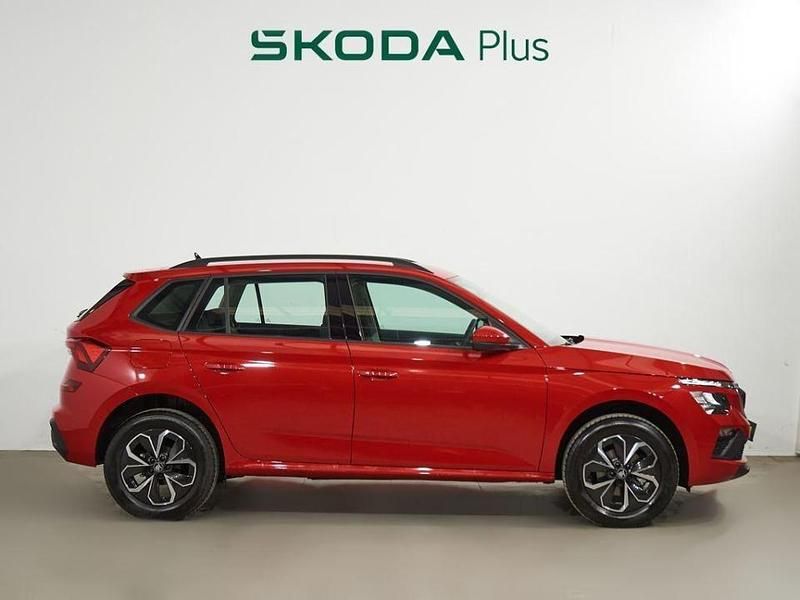 Usado Skoda Kamiq Essence 95 CV (69 kW) 2025 Rojo SUV