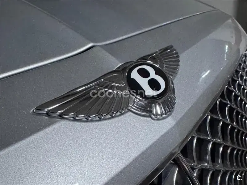Usado Bentley Bentayga 608 CV (447 kW) 2019 Gris / plata SUV