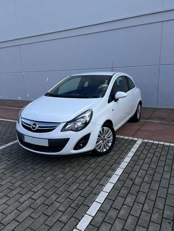 Usado Opel Corsa Selective 116 CV (85 kW) 2014 Blanco Utilitario