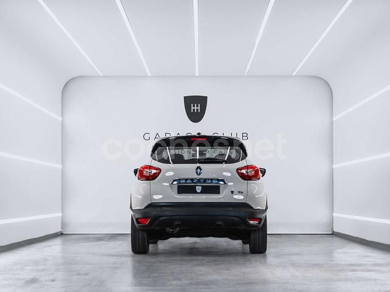 Usado Renault Captur Zen 120 CV (88 kW) 2016 Blanco SUV