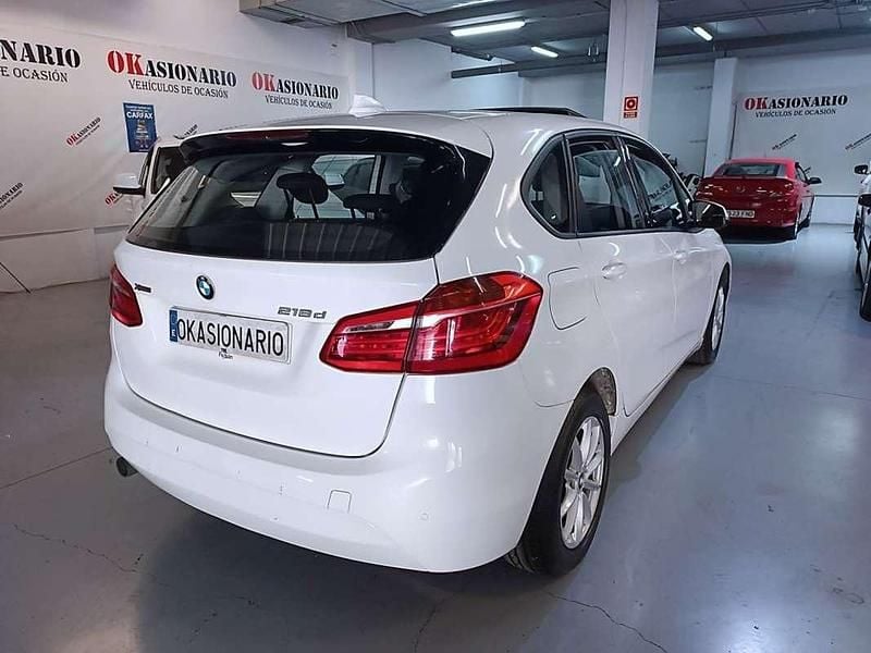 Usado BMW 218 Active Tourer 150 CV (110 kW) 2016 Blanco Monovolumen