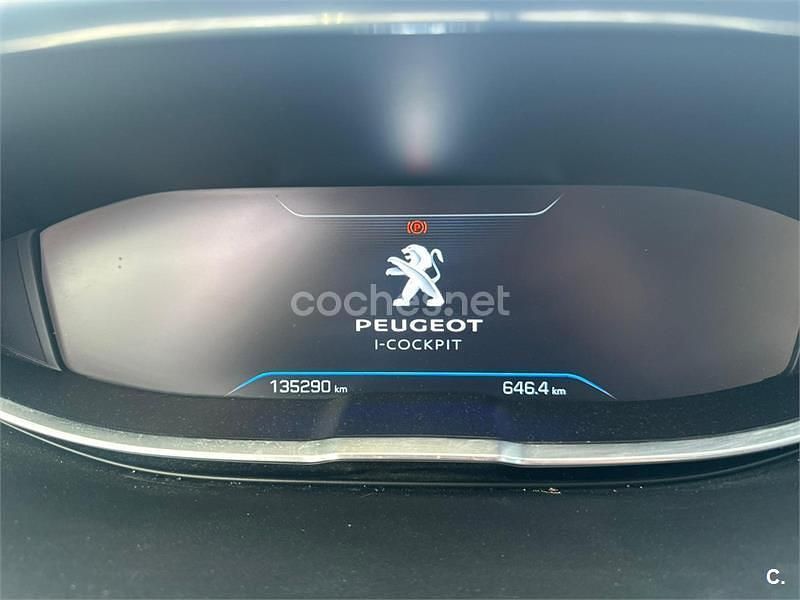 Verde Usado 2018 Peugeot 5008 Allure Monovolumen | 15.100 € (Buen precio) - Imagen 1/4