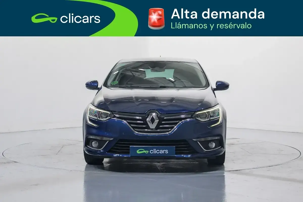 Usado Renault Mégane Zen 130 CV (95 kW) 2018 Azul Berlina