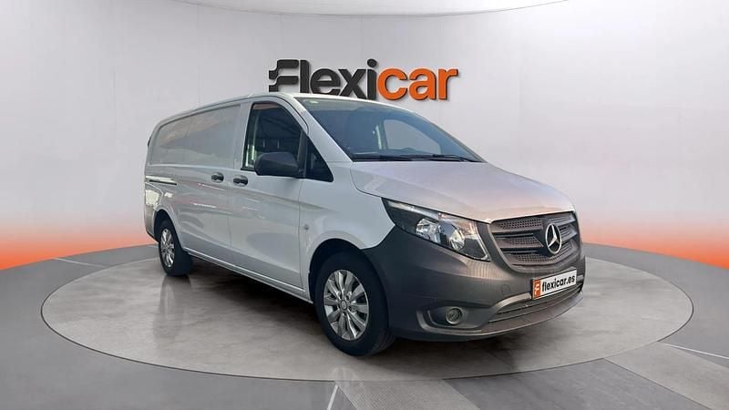 Usado Mercedes Vito 102 HP (75 kW) 2021 Van