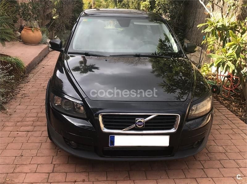 Usado Volvo C30 Momentum 109 CV (80 kW) 2008 Negro Utilitario