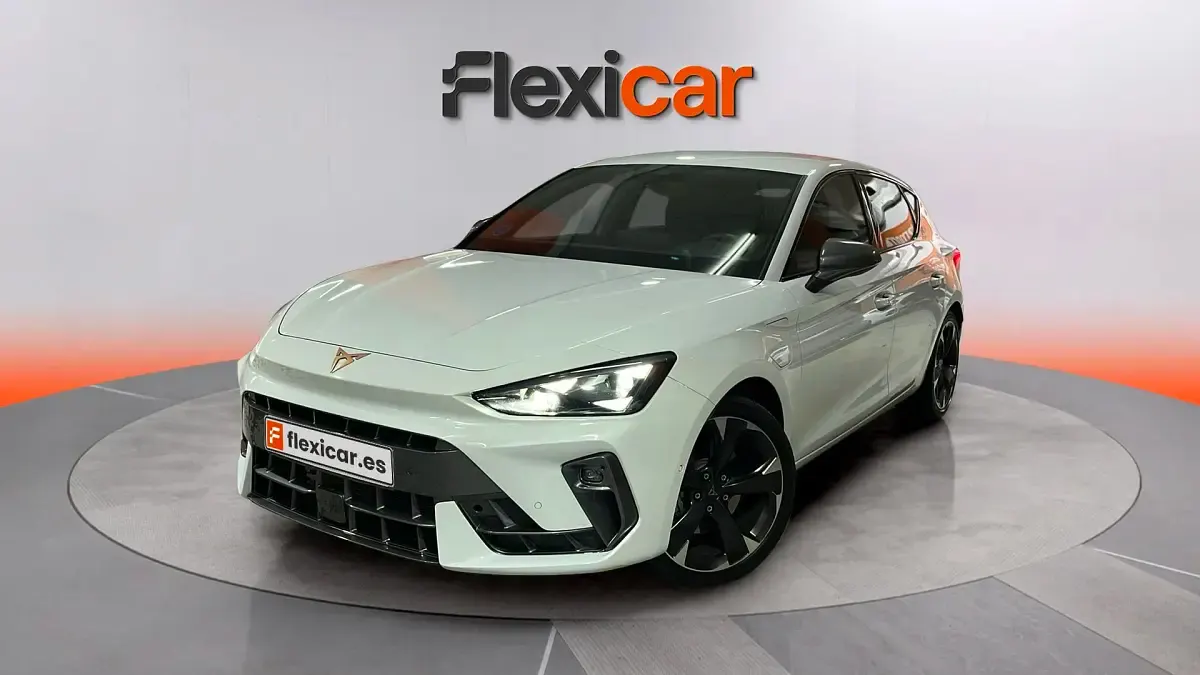Usado Cupra Leon 204 CV (150 kW) 2025 Blanco Familiar