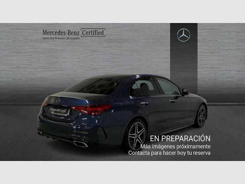 Usado Mercedes C220 AMG line 200 CV (147 kW) 2024 Azul sodalita (metalizado) Berlina