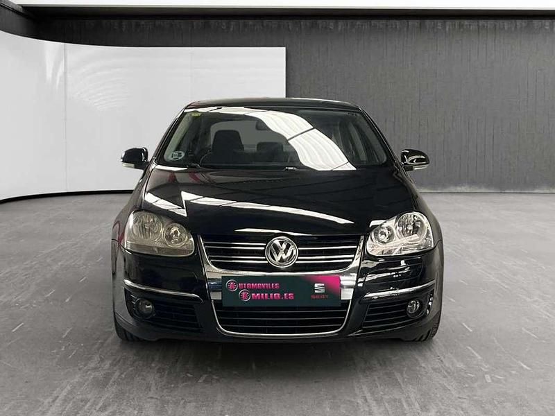 Usado VW Jetta Advance 140 CV (102 kW) 2007 Negro Berlina