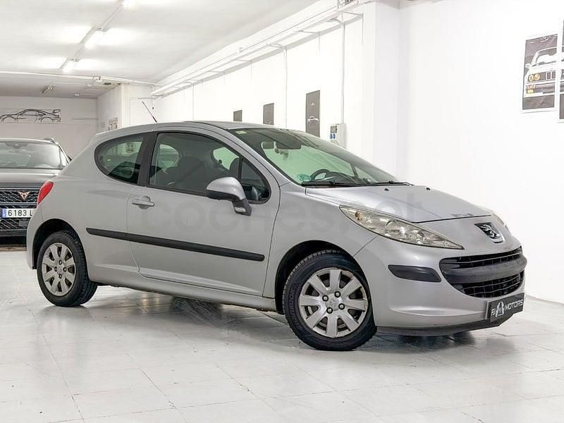 Usado Peugeot 207 90 CV (66 kW) 2007 Gris / plata Berlina