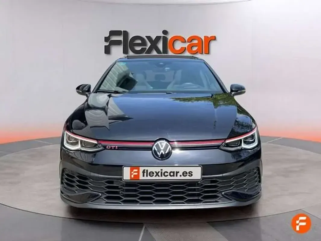 Usado VW Golf VII GTI 301 CV (221 kW) 2021 Negro Utilitario