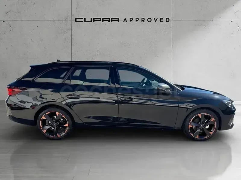 Usado Cupra Leon 150 CV (110 kW) 2024 Negro Familiar