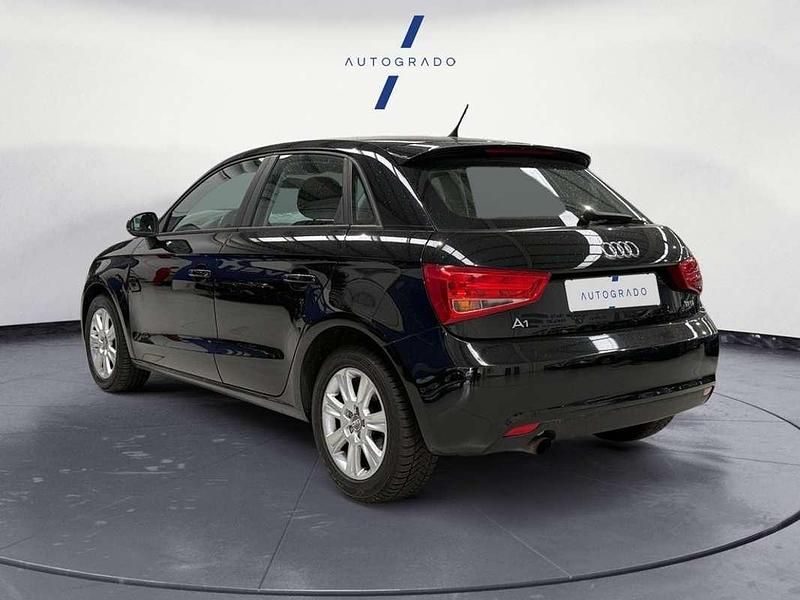 Usado Audi A1 Attraction 86 CV (63 kW) 2014 Negro Utilitario