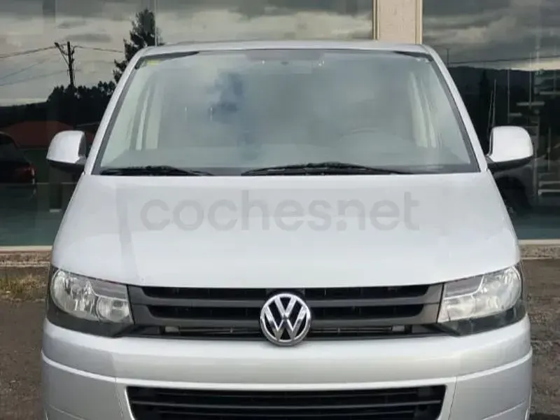 Usado VW Caravelle Comfortline 102 CV (75 kW) 2012 Gris / plata Van