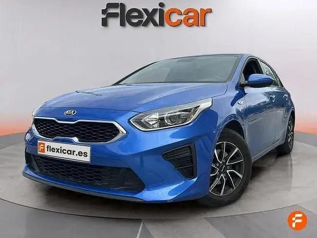 Begagnad Kia Ceed Plus 100 HK (73 kW) 2018 Blå Halvkombi