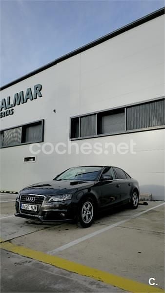 Usado Audi A4 160 CV (117 kW) 2009 Negro Berlina