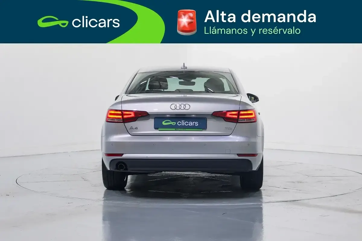 Usado Audi A4 Advanced 150 CV (110 kW) 2018 Gris Berlina