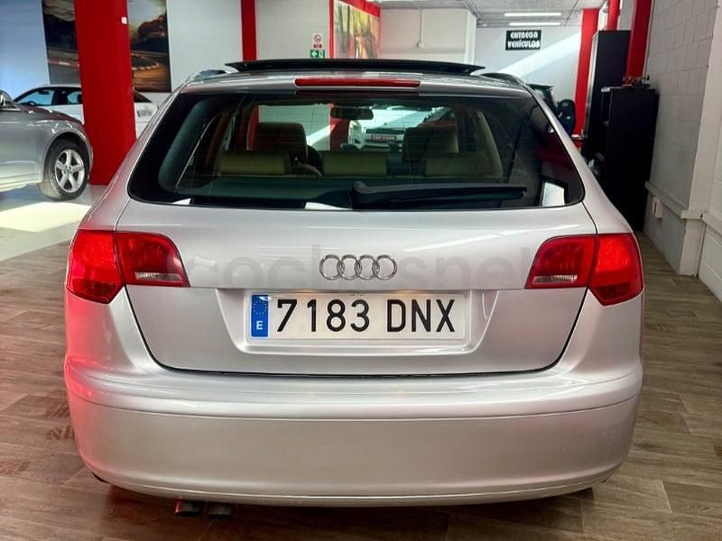 Usado Audi A3 Ambiente 105 CV (77 kW) 2005 Gris / plata Utilitario