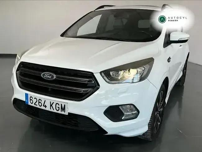 Usado Ford Kuga ST-Line 150 CV (110 kW) 2017 Blanco SUV