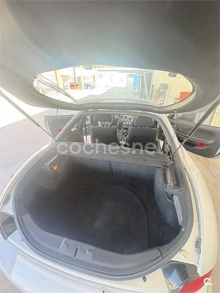 Usado Hyundai Coupé 114 CV (83 kW) 2000 Gris / plata Coupe