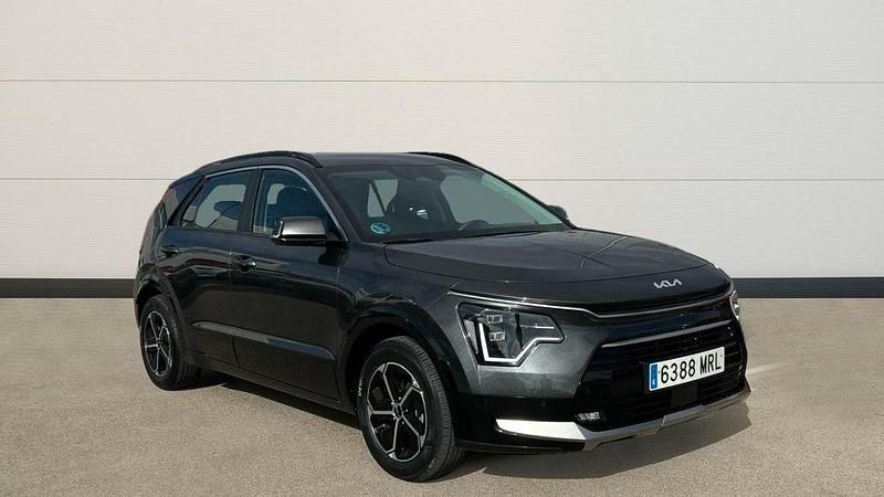 Gris Usado 2024 Kia Niro SUV | 29.400 € (Caro) - Imagen 1/4