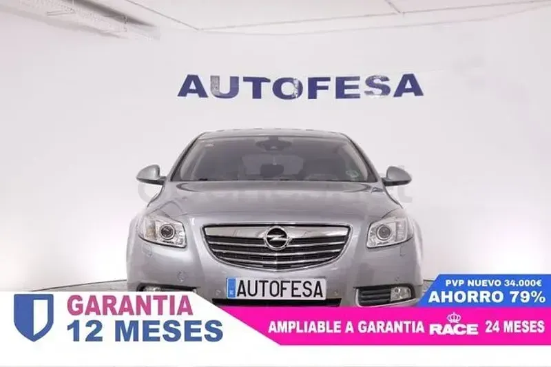 Usado Opel Insignia Edition 160 CV (117 kW) 2012 Gris Berlina